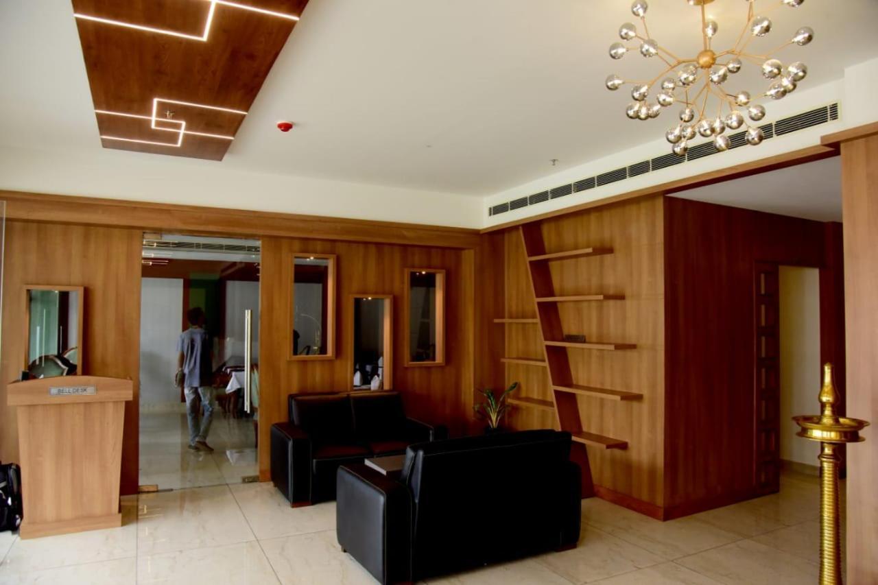 Kottiyam Hotel Emerald Palace מראה חיצוני תמונה
