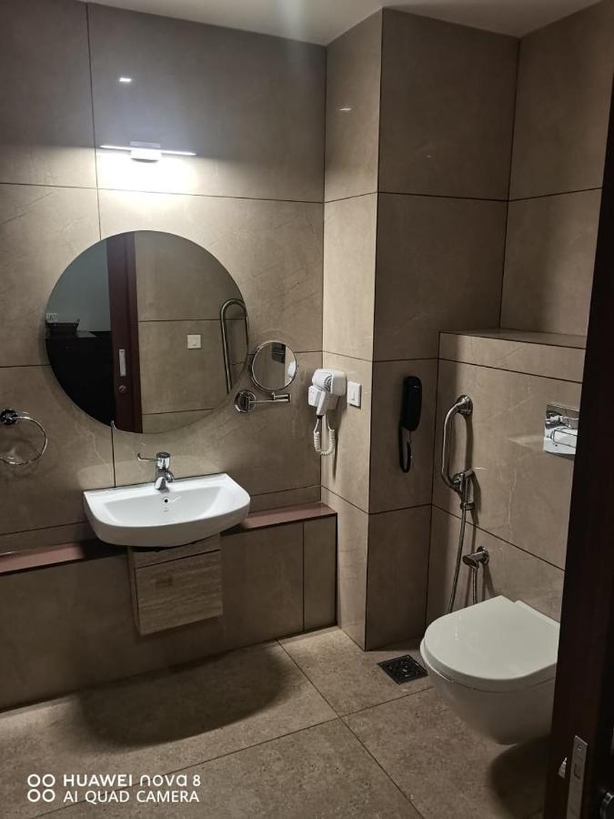 Kottiyam Hotel Emerald Palace מראה חיצוני תמונה