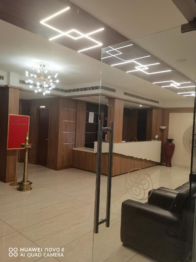 Kottiyam Hotel Emerald Palace מראה חיצוני תמונה